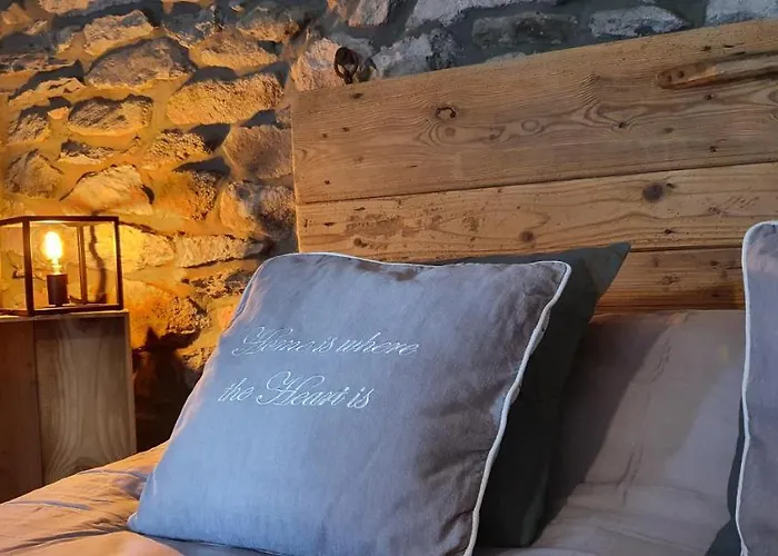 O Près De La Lienne, De Charme, Accord Parfait Entre Confort Et Authenticité Hébergement de vacances *